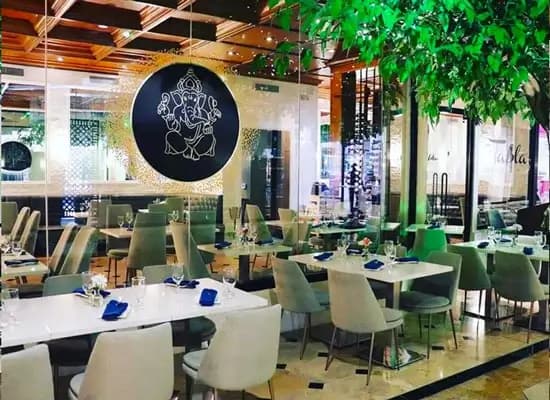 Restaurant interior photo 1